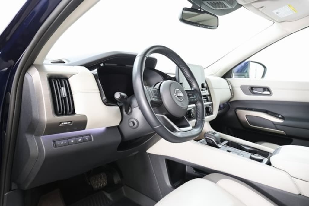 Used 2022 Nissan Pathfinder Platinum SUV