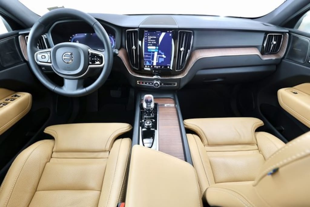 Certified 2023 Volvo XC60 B5 AWD Ultimate Bright SUV