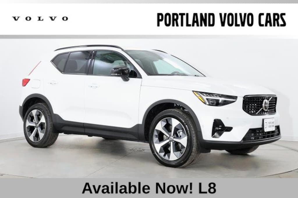 New 2026 Volvo XC40 B5 Plus SUV