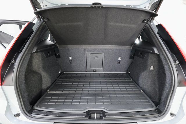 2026 Volvo XC40 Ultra Black Edition - Photo 24