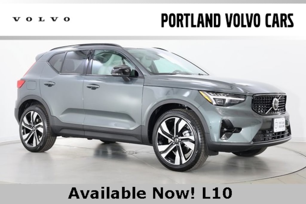 New 2026 Volvo XC40 B5 Ultra SUV