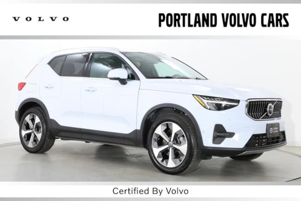 Certified 2025 Volvo XC40 B5 Plus Bright Theme SUV