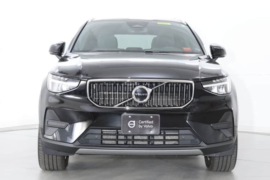 Certified 2025 Volvo XC40 B5 Core Bright Theme SUV