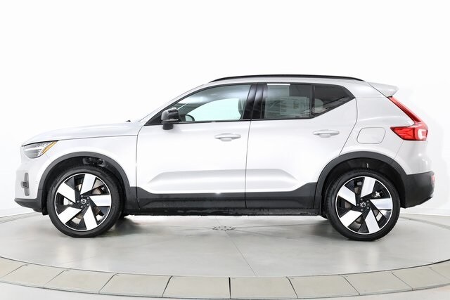 2023 Volvo XC40 Recharge Ultimate photo 4