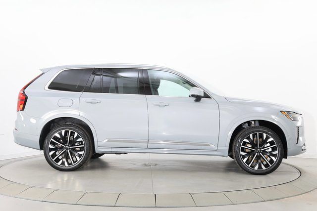 2026 Volvo XC90 Plus - Photo 9