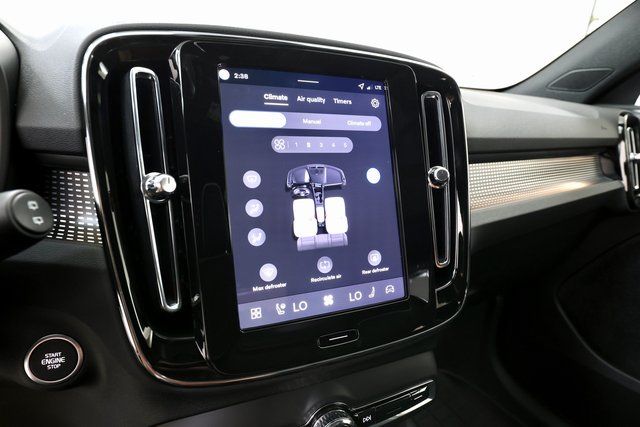 2026 Volvo XC40 Ultra Black Edition - Photo 23