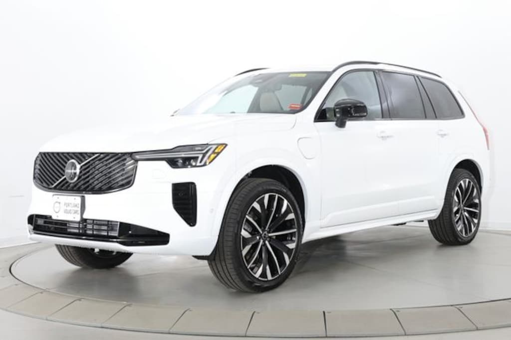 New 2026 Volvo XC90 plug-in hybrid T8 Ultra Dark Theme 6-Seater SUV