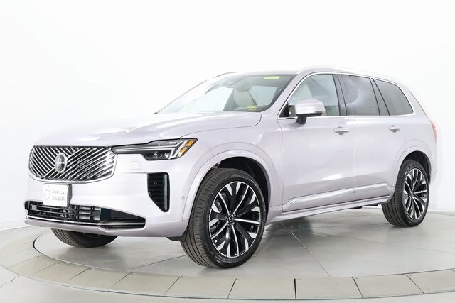 2026 Volvo XC90 Plus photo 4