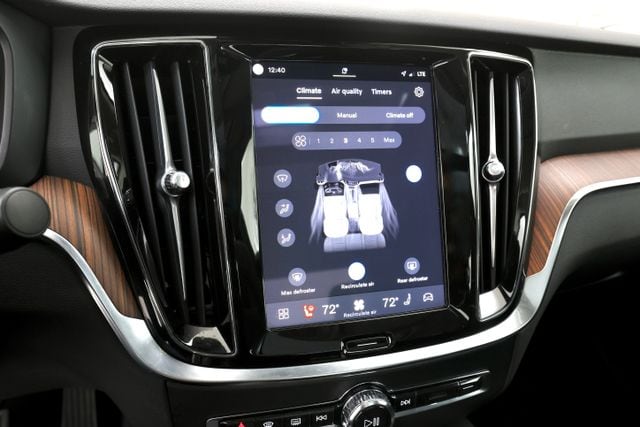 2025 Volvo S60 Plus - Photo 28