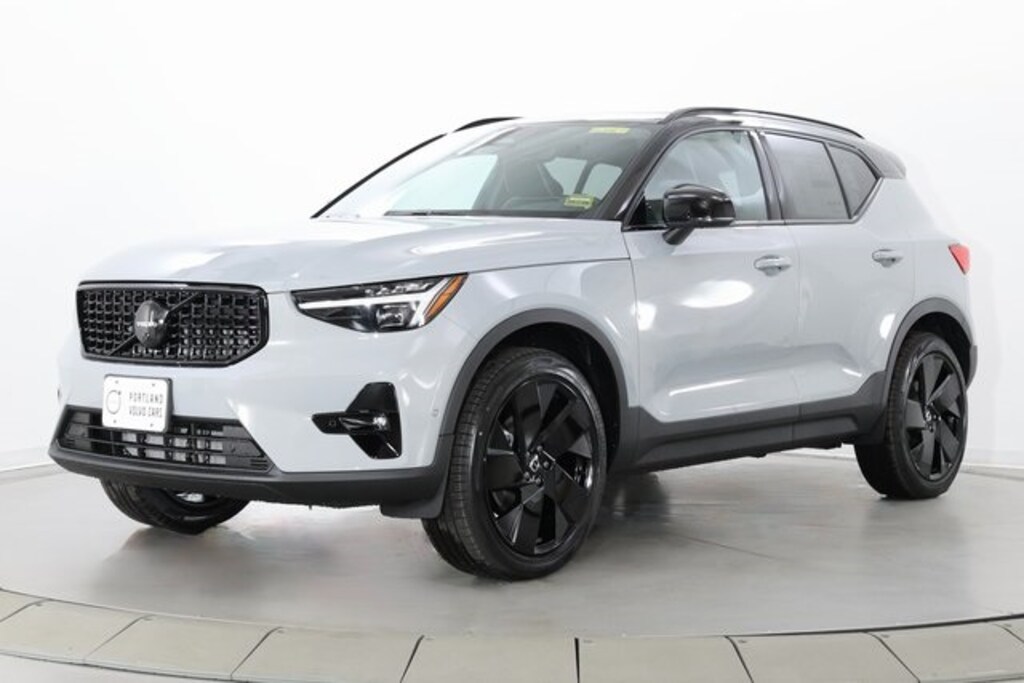New 2026 Volvo XC40 B5 Ultra Black Edition SUV
