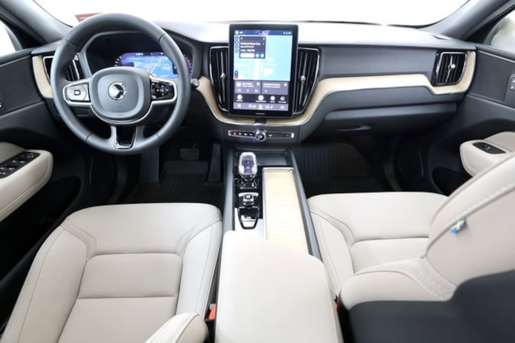 New 2026 Volvo XC60 B5 Core SUV