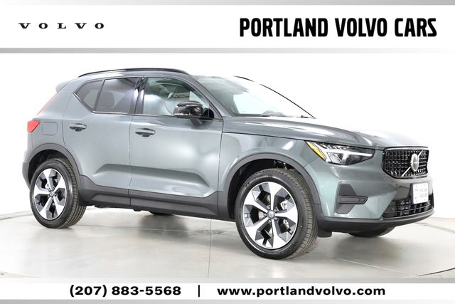 2026 Volvo XC40 SUV 