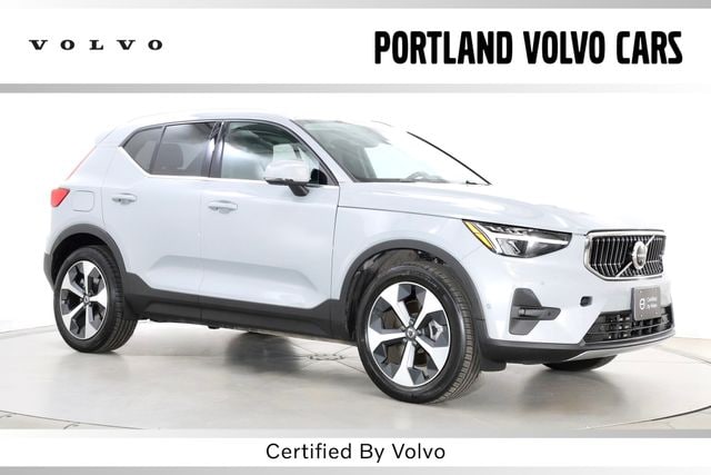 2025 Volvo XC40 B5 Plus Bright AWD's photo