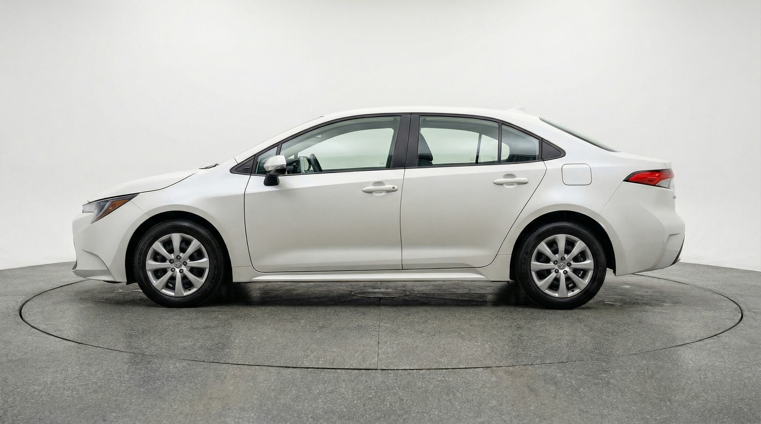 Thumbnail: 2025 Toyota Corolla - 4