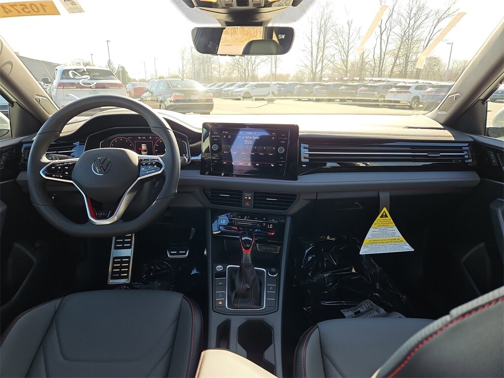 2025 Volkswagen Jetta GLI 2.0T Autobahn photo 4