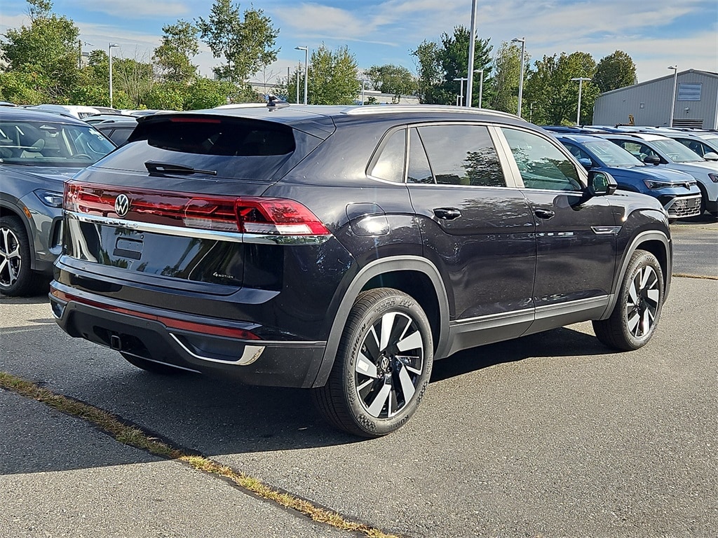New 2026 Volkswagen Atlas Cross Sport 2.0T SE w/Technology SUV