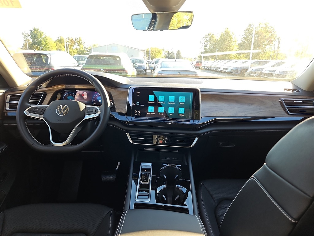 New 2026 Volkswagen Atlas 2.0T SE w/Technology SUV