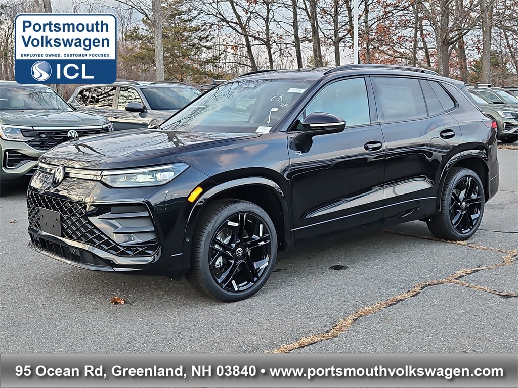 2026 Volkswagen Tiguan SE R-LINE BLACK's photo