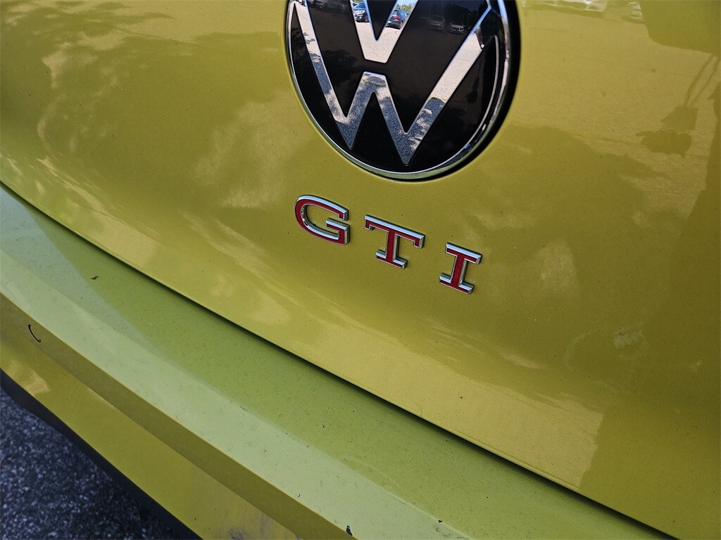 2022 Volkswagen Golf GTI Autobahn photo 4