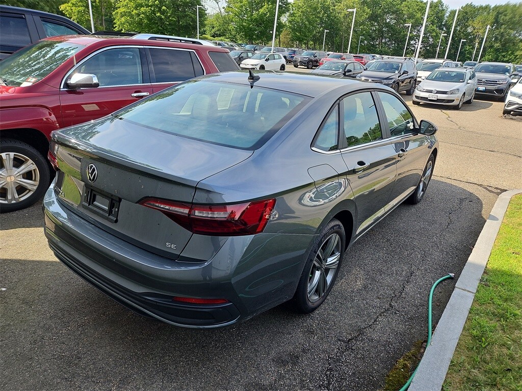2024 Volkswagen Jetta 1.4T SE photo 2