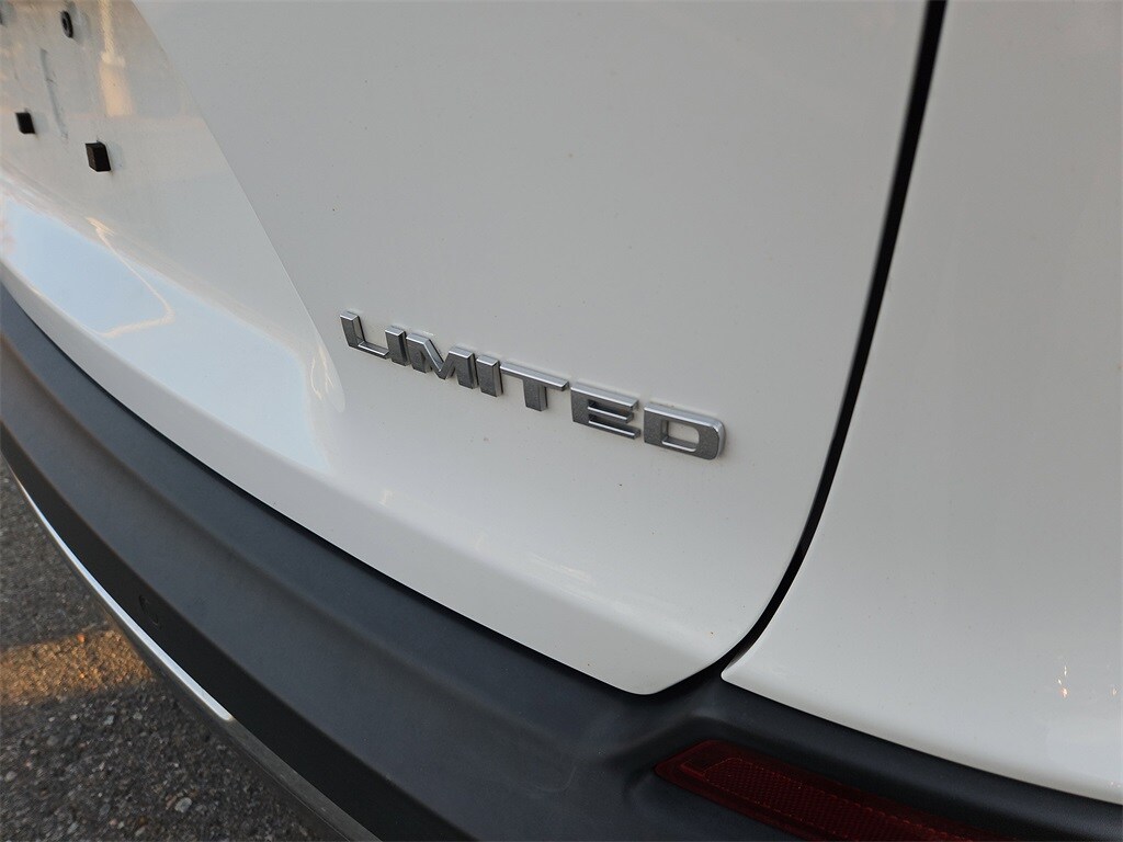 2019 Jeep Cherokee Limited photo 4