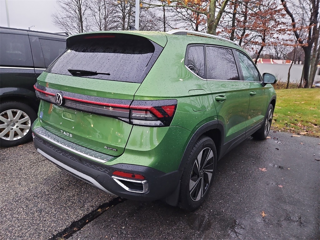 Certified 2025 Volkswagen Taos 1.5T SE SUV
