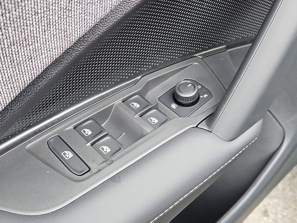 2025 Volkswagen Tiguan S - Photo 14