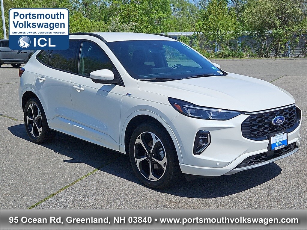 2023 Ford Escape ST-Line Elite photo 3
