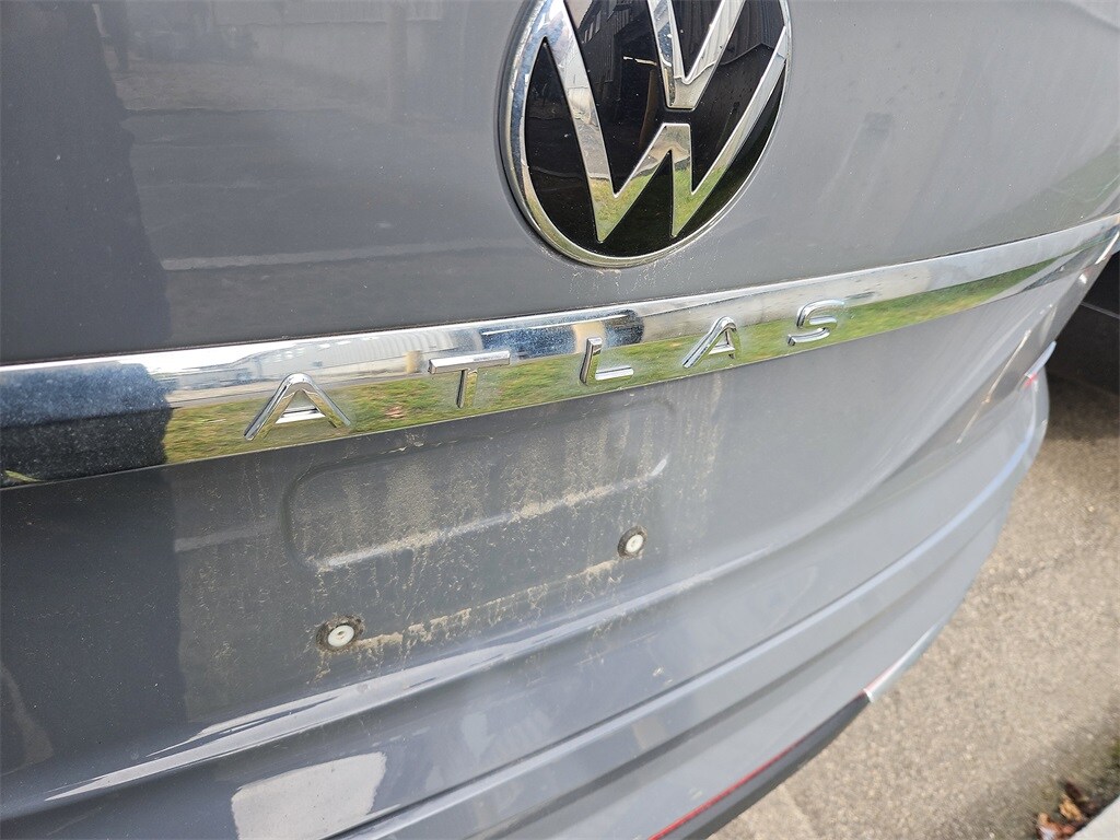 2022 Volkswagen Atlas Cross Sport SEL photo 4