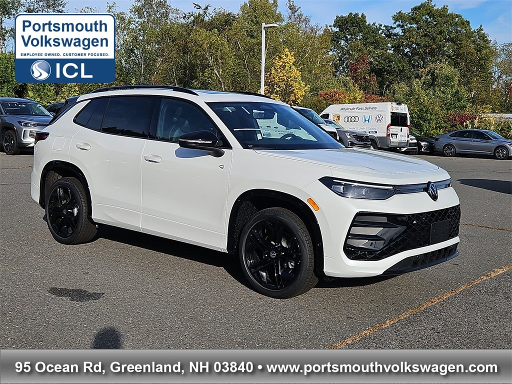 New 2025 Volkswagen Tiguan 2.0T SE R-Line Black SUV