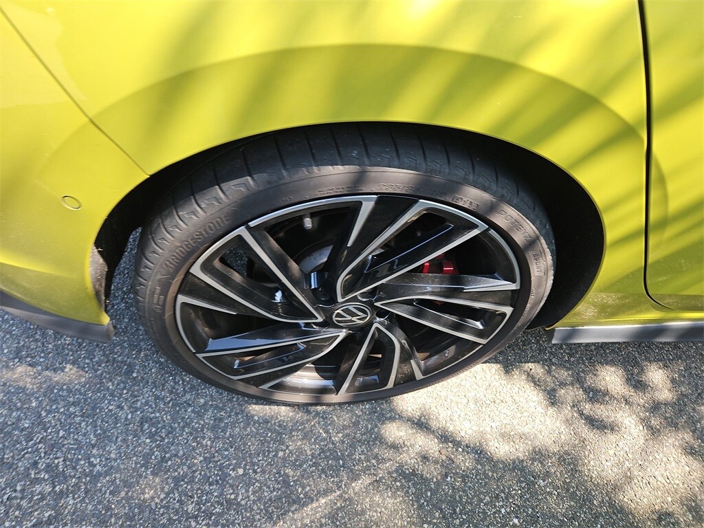 2022 Volkswagen Golf GTI Autobahn photo 3