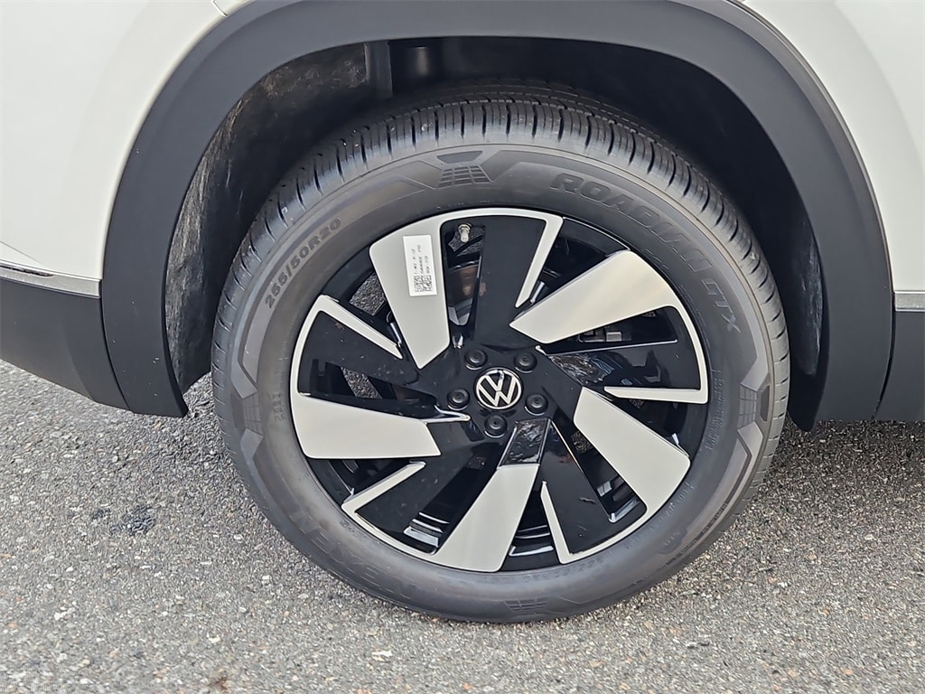 New 2026 Volkswagen Atlas Cross Sport 2.0T SEL SUV