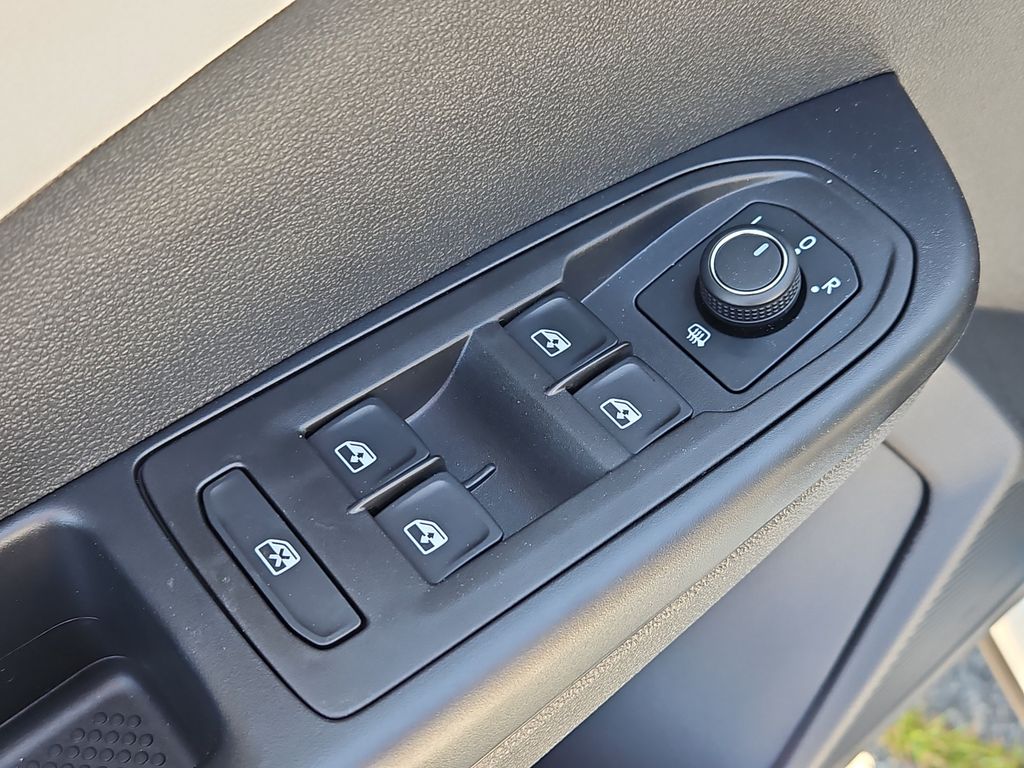 2026 Volkswagen Taos SEL - Photo 19