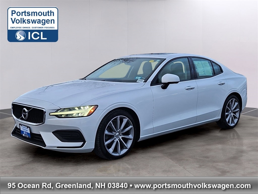 2020 Volvo S60 Momentum's photo