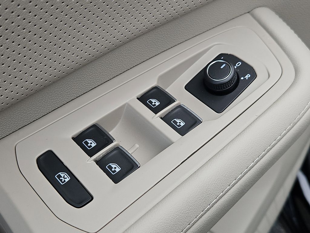 2026 Volkswagen Atlas SE - Photo 16