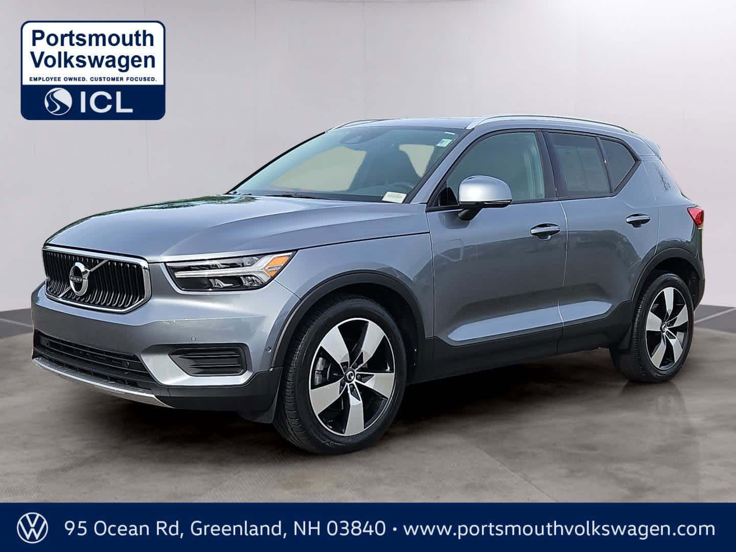 2019 Volvo XC40 T5 Momentum AWD's photo