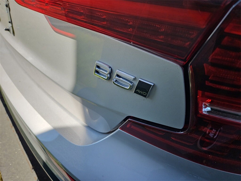 2024 Volvo S60 B5 Plus photo 4