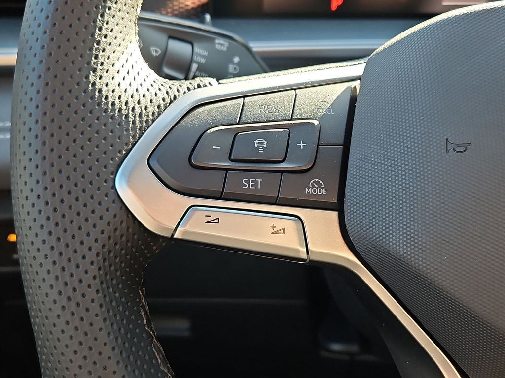 2025 Volkswagen Tiguan SE R-LINE BLACK - Photo 15
