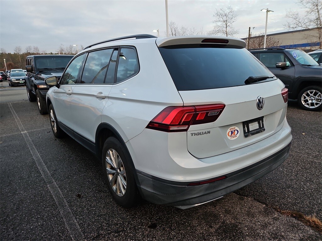 2019 Volkswagen Tiguan S photo 2