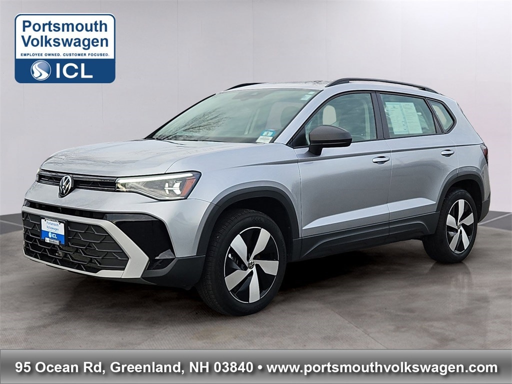 2025 Volkswagen Taos S's photo