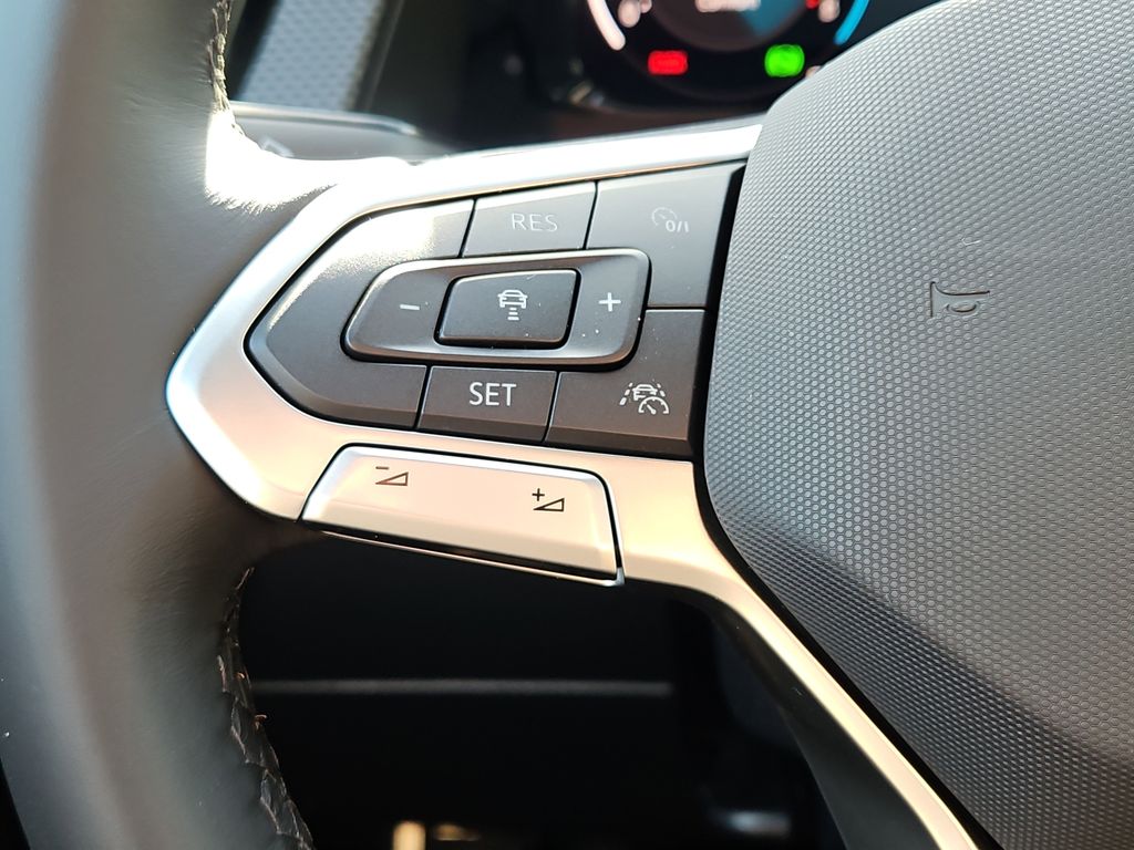 2026 Volkswagen Atlas Cross Sport SEL R-LINE - Photo 19