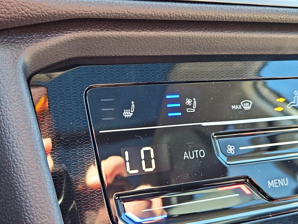 2026 Volkswagen Taos SEL - Photo 13