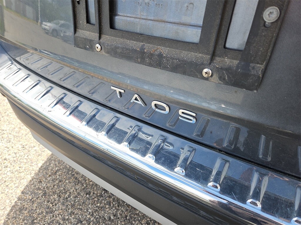 2024 Volkswagen Taos S photo 4