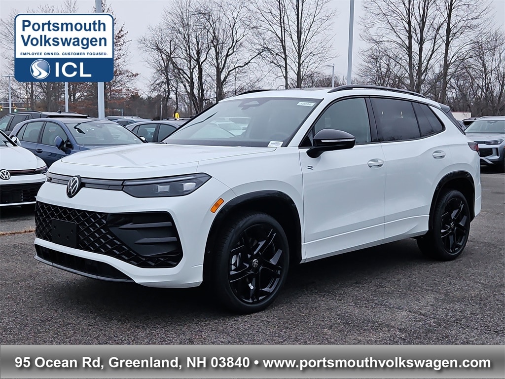 2026 Volkswagen Tiguan SE R-LINE BLACK's photo