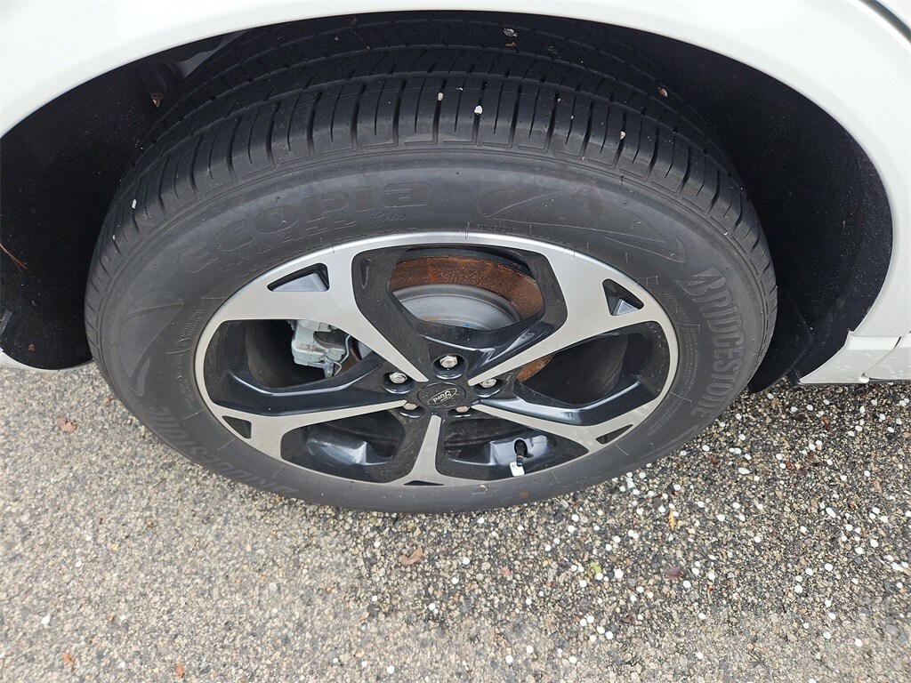 2023 Ford Escape ST-Line Elite photo 3