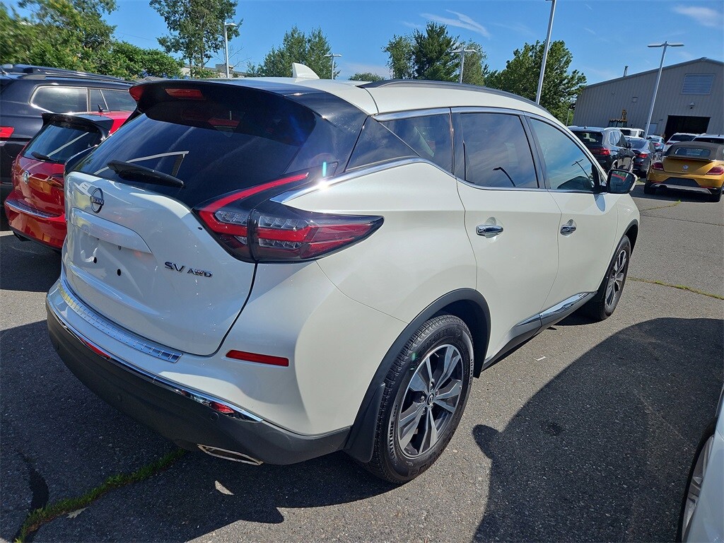 2024 Nissan Murano SV photo 2