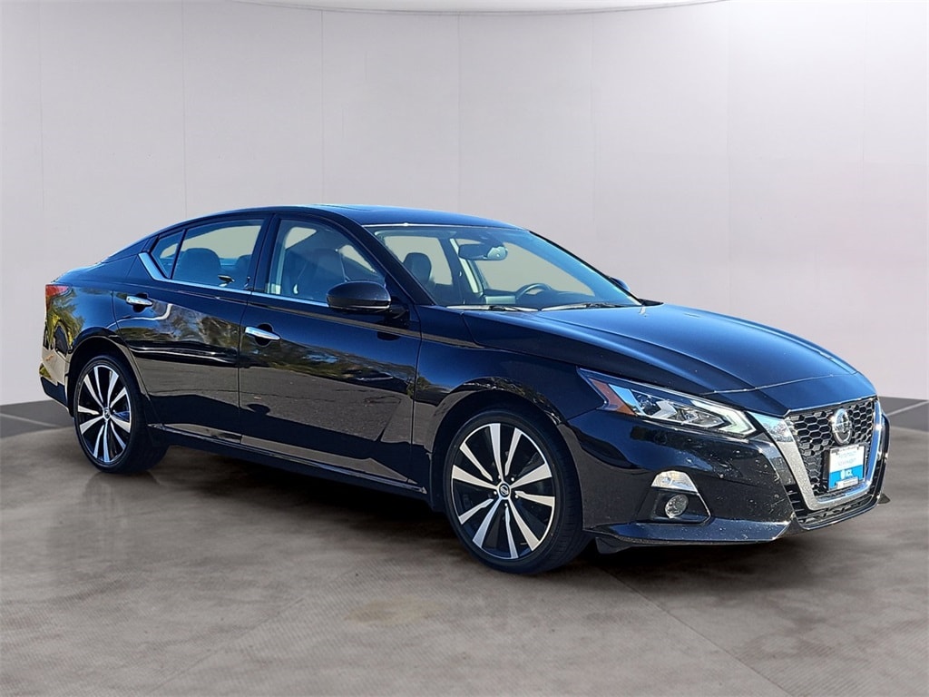 Used 2022 Nissan Altima 2.5 Platinum Sedan