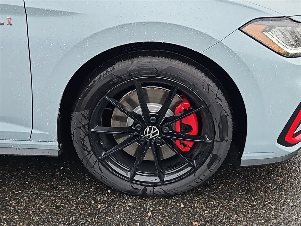 2025 Volkswagen Jetta GLI 2.0T Autobahn photo 3
