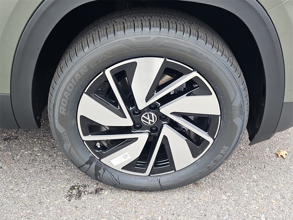 2026 Volkswagen Atlas SEL photo 3