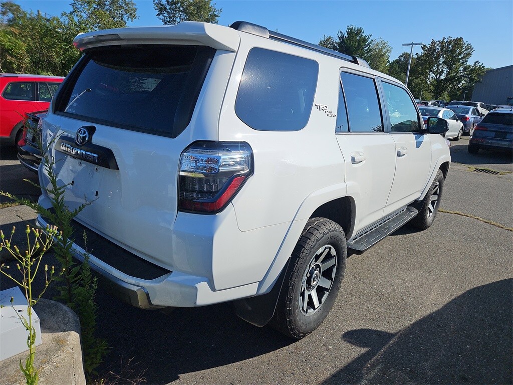 2023 Toyota 4Runner TRD Premium photo 2